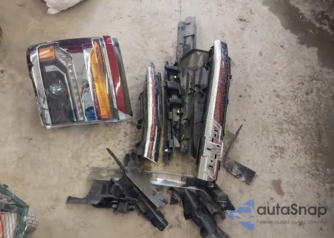 2016 Chevrolet Silverado 1500 1Lt из США, поврежденный, VIN 1GCVKREC4GZ209156